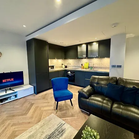 Spacious 2-Bedroom Apartment Near Paddington & Hyde Park